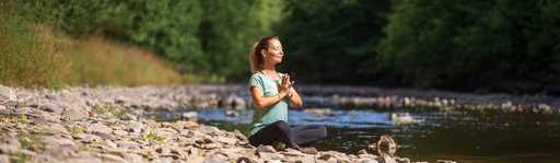 Meditation am Fluss